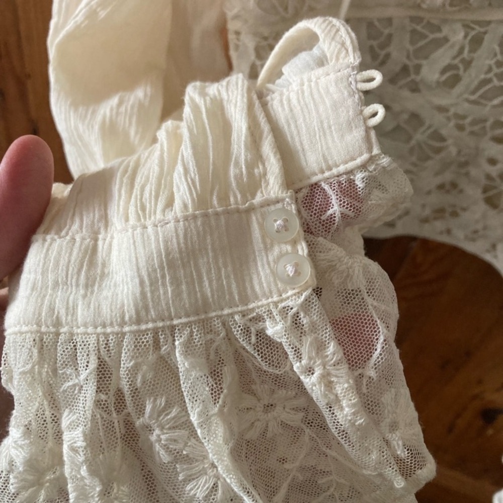 Free People Sorelle Lace V-Neck White Ivory Lace Crop Top Blouse - Picture 3 of 16